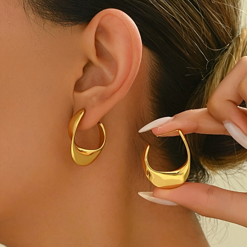 Sculpted Crescent Hoop Earrings | Gold