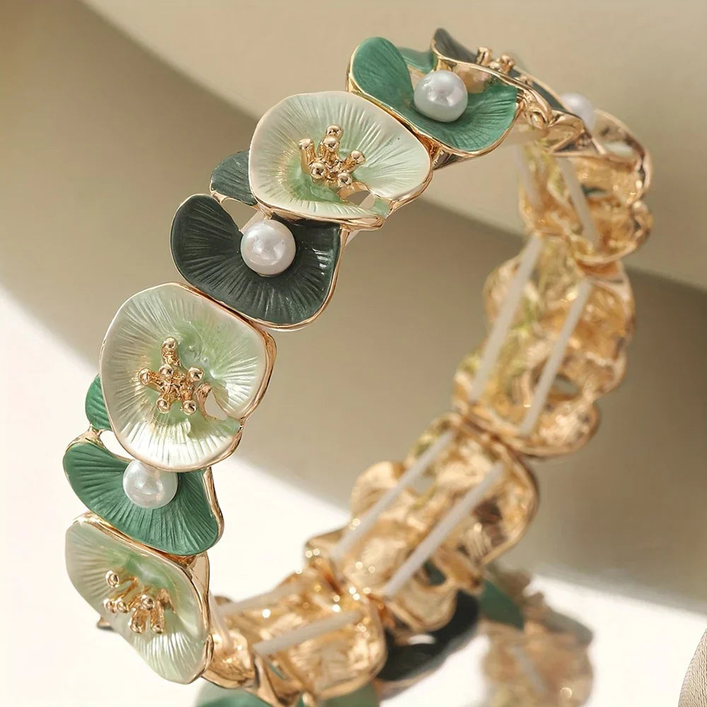Vintage Green Floral Pearl Bracelet