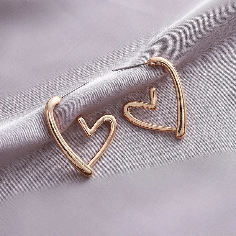 Elegant Heart-Shaped Rose Gold Earrings