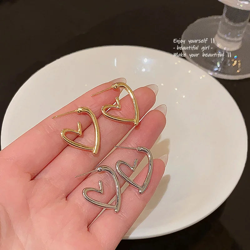 Elegant Heart-Shaped Rose Gold Earrings