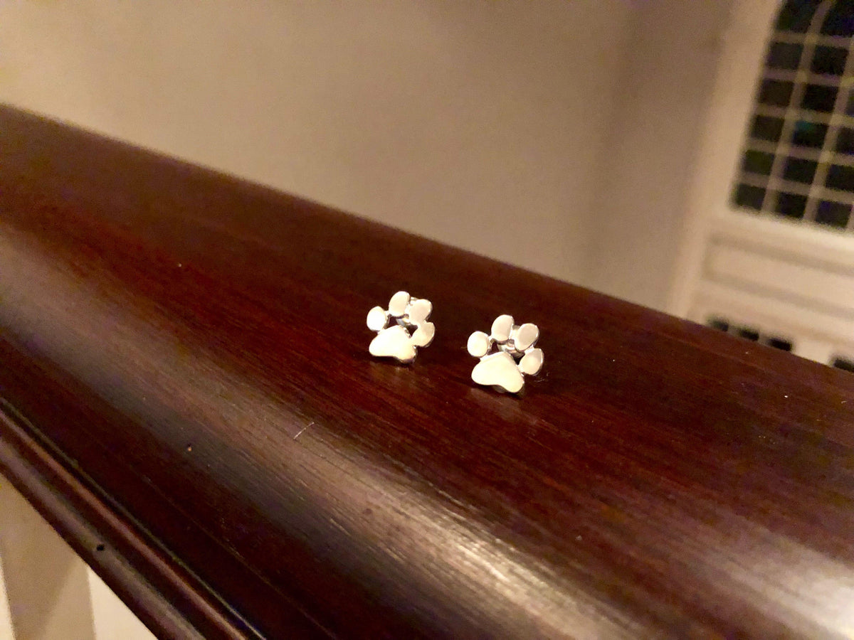 Hypoallergenic Paw Earrings – Made of Stainless Steel