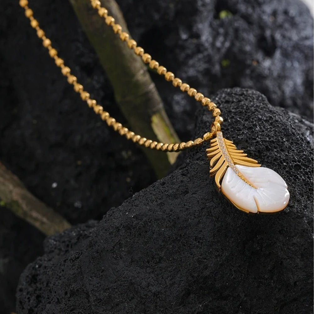 Vintage Gold Leafy Shell Drop Necklace